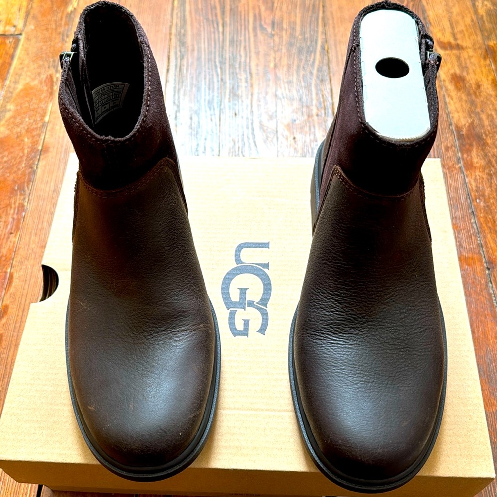 UGG Harrison Boot with Zipper